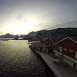 Gasthof Lydersen Rorbuer Hostel&apartments
