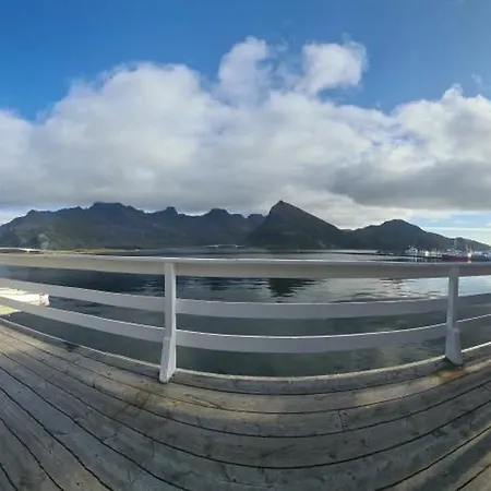 Penzion Lydersen Rorbuer Budget & Private Fredvang