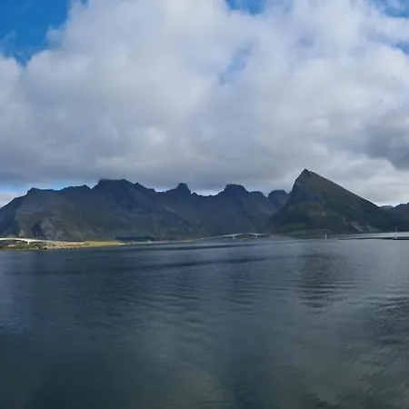 Lydersen Rorbuer Budget & Private 2* Fredvang