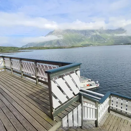 Lydersen Rorbuer Budget & Private Penzion Fredvang