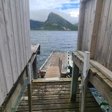 Lydersen Rorbuer Budget & Private Mini-hôtel Fredvang