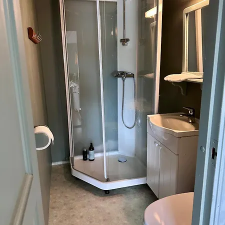 Lydersen Rorbuer Budget & Private Locanda