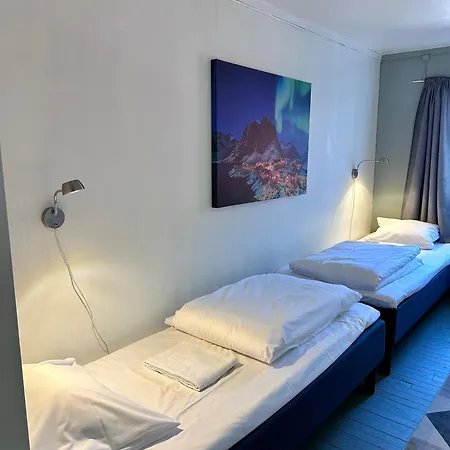 Lydersen Rorbuer Budget & Private Locanda Fredvang