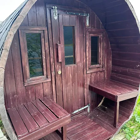 Lydersen Rorbuer Budget & Private Locanda Fredvang