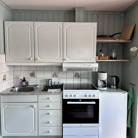 Lydersen Rorbuer Budget & Private 2* Fredvang