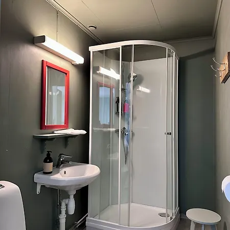 Locanda Lydersen Rorbuer Budget & Private 2*