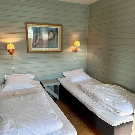 Locanda Lydersen Rorbuer Budget & Private Fredvang