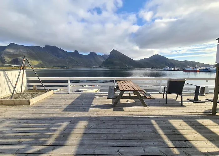 Lydersen Rorbuer Budget & Private Inn Fredvang