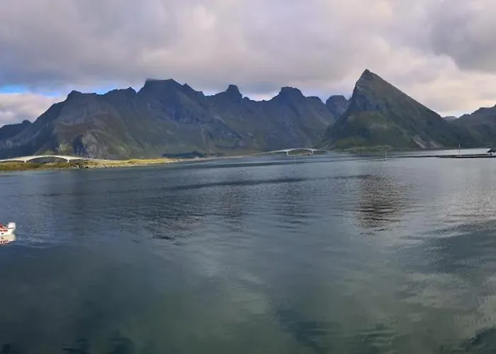 Lydersen Rorbuer Budget & Private