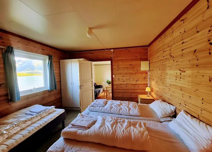 Inn Lydersen Rorbuer Budget & Private 2*