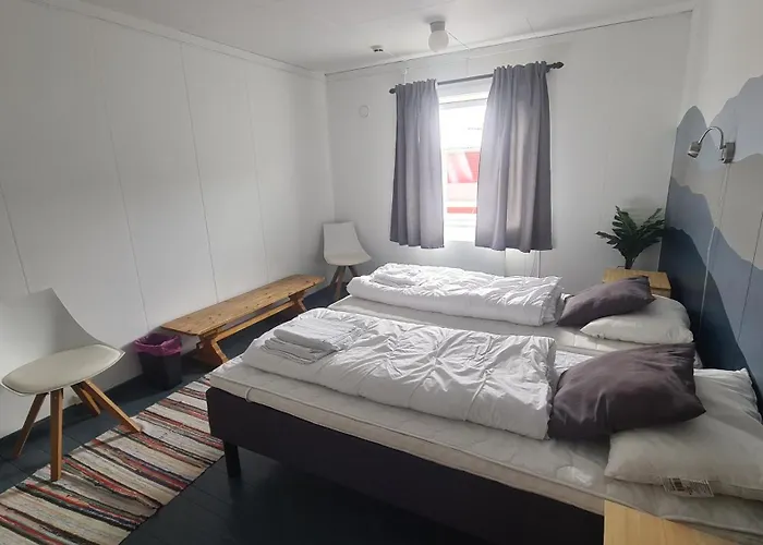 Inn Lydersen Rorbuer Budget & Private 2*