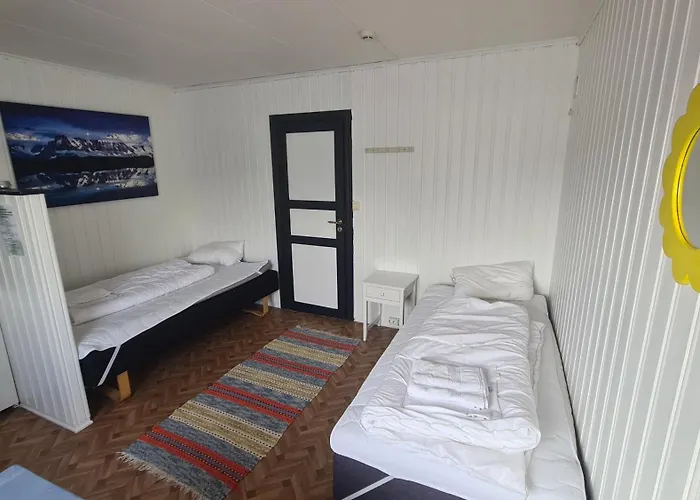 Lydersen Rorbuer Budget & Private 2* Fredvang