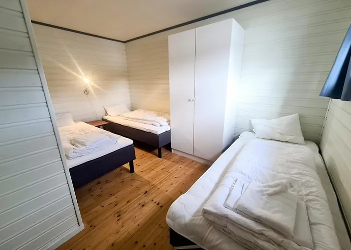 Lydersen Rorbuer Budget & Private Inn Fredvang