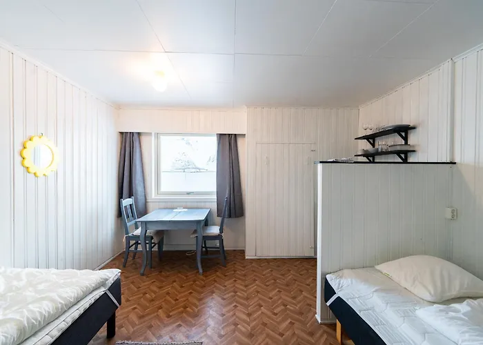 Lydersen Rorbuer Budget & Private Han/Misafirhane Fredvang