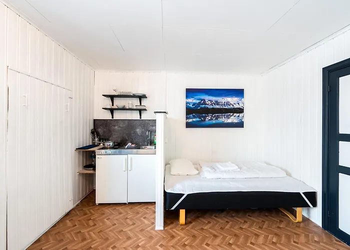 Lydersen Rorbuer Budget & Private 2* Fredvang