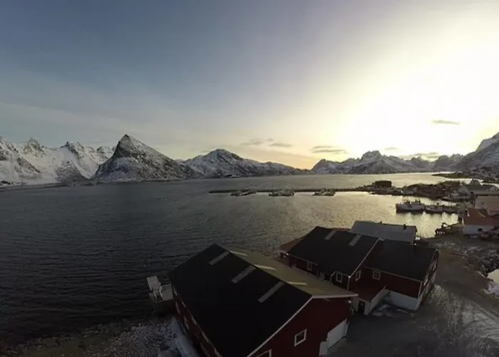 Inn Lydersen Rorbuer Budget & Private Fredvang