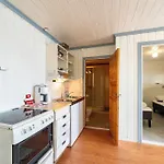 Lydersen Rorbuer Budget & Private 2* Fredvang