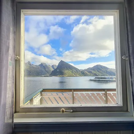 Lydersen Rorbuer Hostel&apartments Fredvang