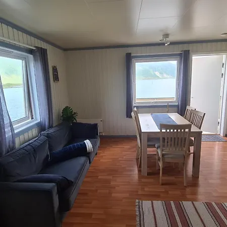 Inn Lydersen Rorbuer & Fredvang