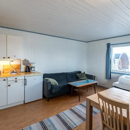 Inn Lydersen Rorbuer & Fredvang