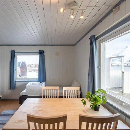 Inn Lydersen Rorbuer & 2*